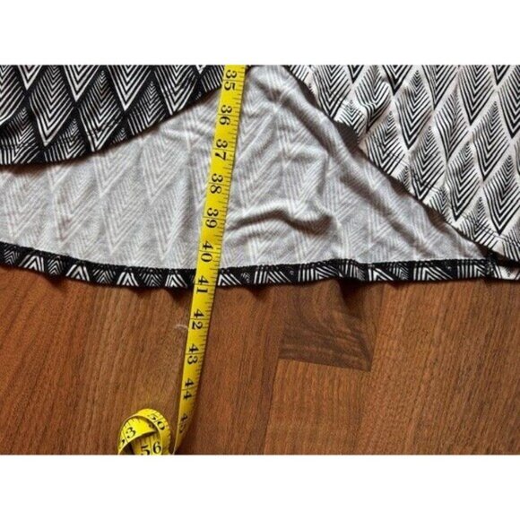 Ladies DESIGN HISTORY LRG Black White Geometric Hem Sleeveless Dress Party EUC‎ - Picture 11 of 11